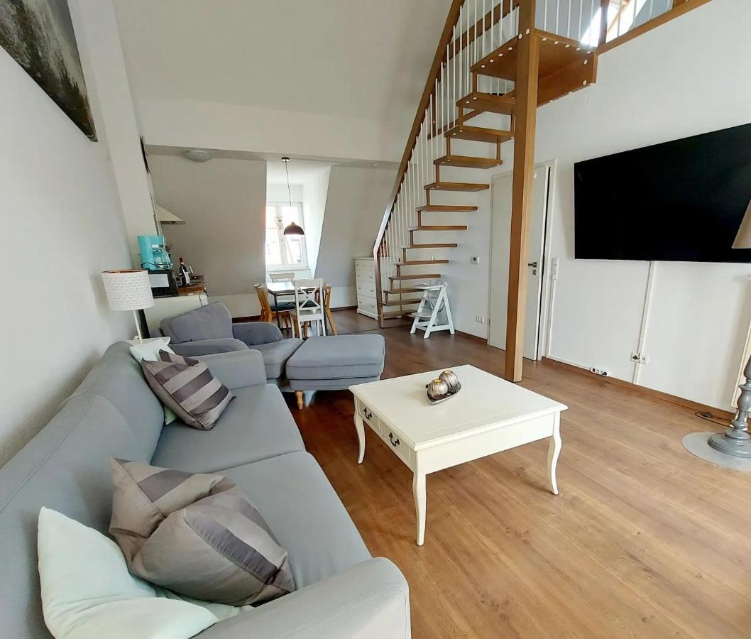 Hochwertige Ferienwohnung Direkt Am Wasser Mit Balkon グライフスヴァルト エクステリア 写真